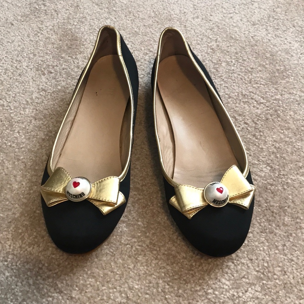 Love Moschino black and gold ballet flats.